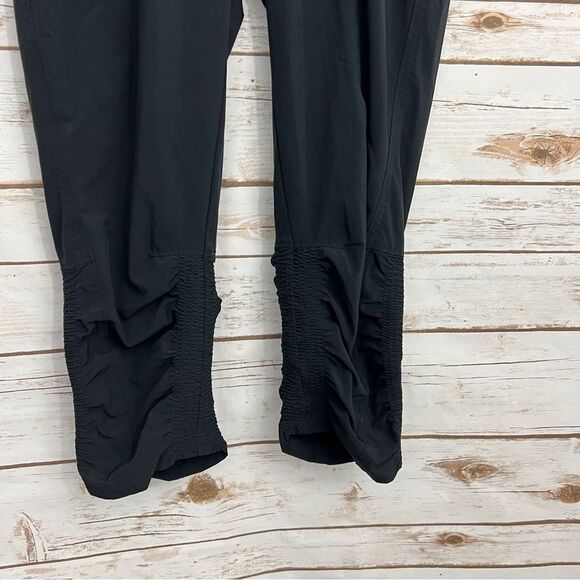 Athleta Black Prima Lightweight Ruched Leg Capri Active Athletic Pants - Picture 3 of 6